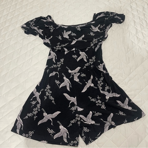 Stylish Black Dress with Bird Pattern - Picture 2 of 3